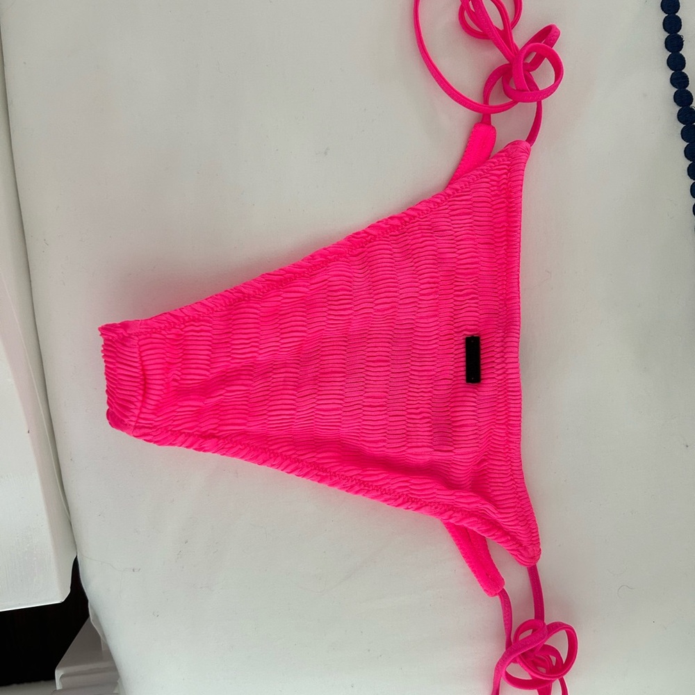 COPY - Triangle bikini bottoms and bag